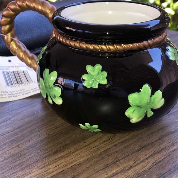 NWT Black Pot with Gold handle and trim - Picture 5 of 8